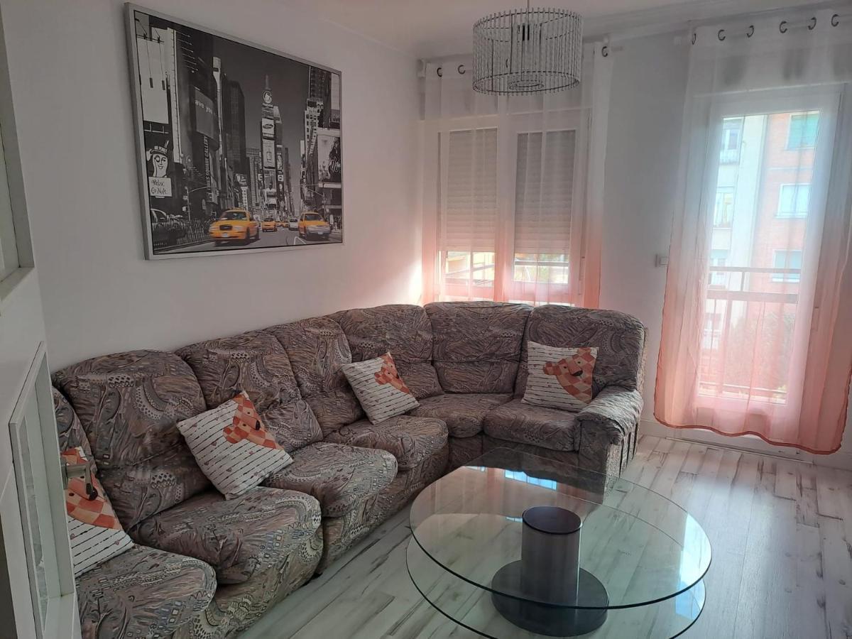 Apartamentos El Conde 산토도밍고데라칼사다 외부 사진