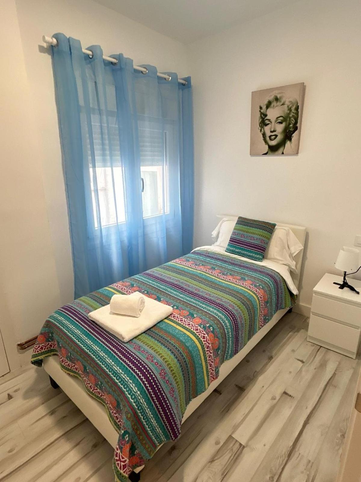 Apartamentos El Conde 산토도밍고데라칼사다 외부 사진